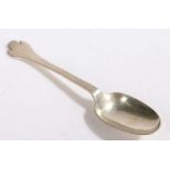 Guild of Handicrafts, Elizabeth II silver dessert spoon, London 1980, with rat tail bowl and