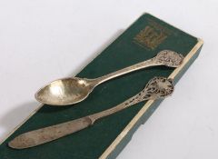 Omar Ramsden (1873-1939), George VI Arts and Crafts silver butter knife and preserve spoon, London