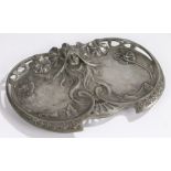 Elsie Ward Hering (1872-1923), Art Nouveau pewter dish, with central depiction of a female face with