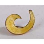 Ivar T. Holth Norwegian silver and yellow enamel brooch, modelled as a tapering scroll, 3cm wide