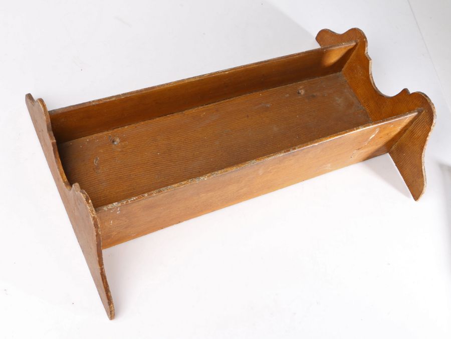 A small set of 19th Century faux grained pine hanging shelves, twin shelves, shaped-ends, 45cm