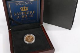 Sapphire Jubilee Guernsey One Pound Gold Proof coin, 2017, 166/595, cased and certificate