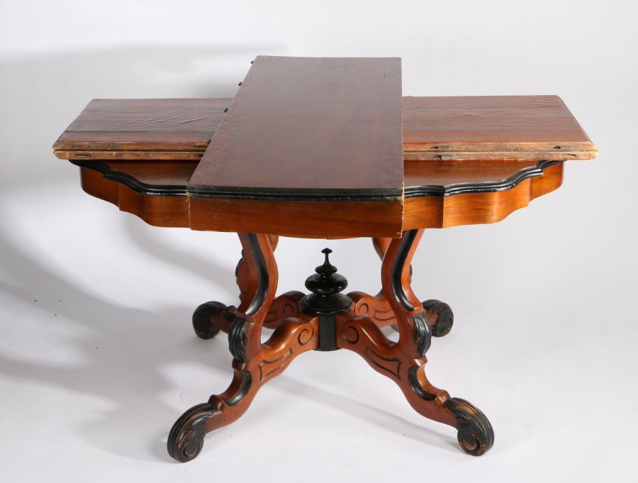 Early 20th Century French walnut extending dining table, the shaped top with ebonised border, raised - Image 2 of 2