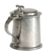 A rare and large Charles II pewter wriggle-work flat-lid tankard, circa 1680 Of quart Old English