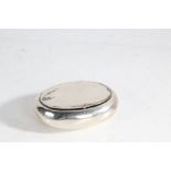 Victorian silver snuff box, Chester 1898, maker Stokes & Ireland Ltd. of oval form with squeeze