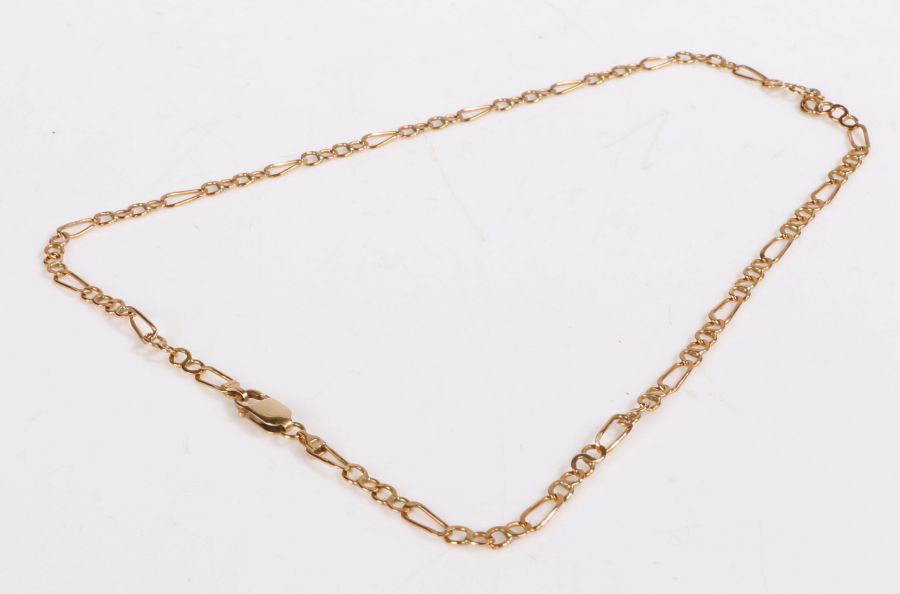 9 carat rose gold link necklace weighing 9.06 grams and measuring approximately 49cm in length.