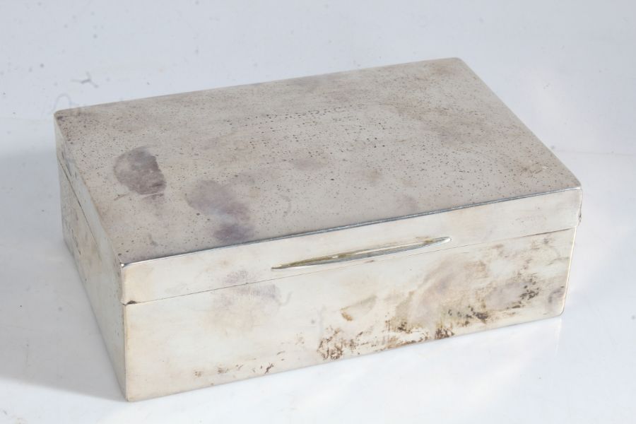 Edward VII silver cigarette box, London 1906, maker William Comyns & Sons, of plain rectangular