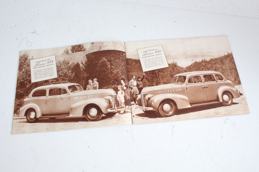 Oldsmobile series 60, 70, 80, c1939, 32 page sales catalogue with 14 full page illustrations and - Image 2 of 2