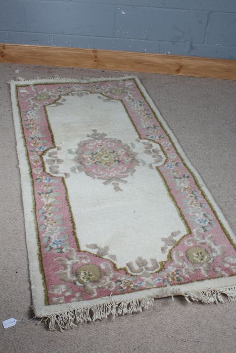 20th century Chinese Imperial Jewel rug, with cream and pink ground decorated with floral design - Image 2 of 2