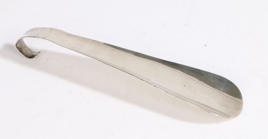 Late Victorian silver shoehorn, Birmingham 1900, maker Deakin & Francis Ltd. with scrolled