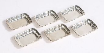 Set of six Reed & Barton sterling silver miniature dishes, with scalloped edges, 7.5cm wide, 4oz