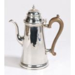 George V silver coffee pot, London 1929, maker D & J Wellby Ltd. the stepped domed lid above a