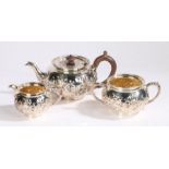 Victorian silver tea service, London 1899, maker Streeter & Co Ltd. consisting of teapot, milk jug