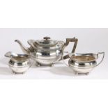 Edward VII silver tea set, London 1909, maker Goldsmiths & Silversmiths Company Ltd. consisting of