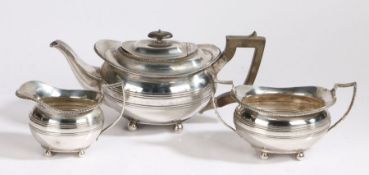 Edward VII silver tea set, London 1909, maker Goldsmiths & Silversmiths Company Ltd. consisting of