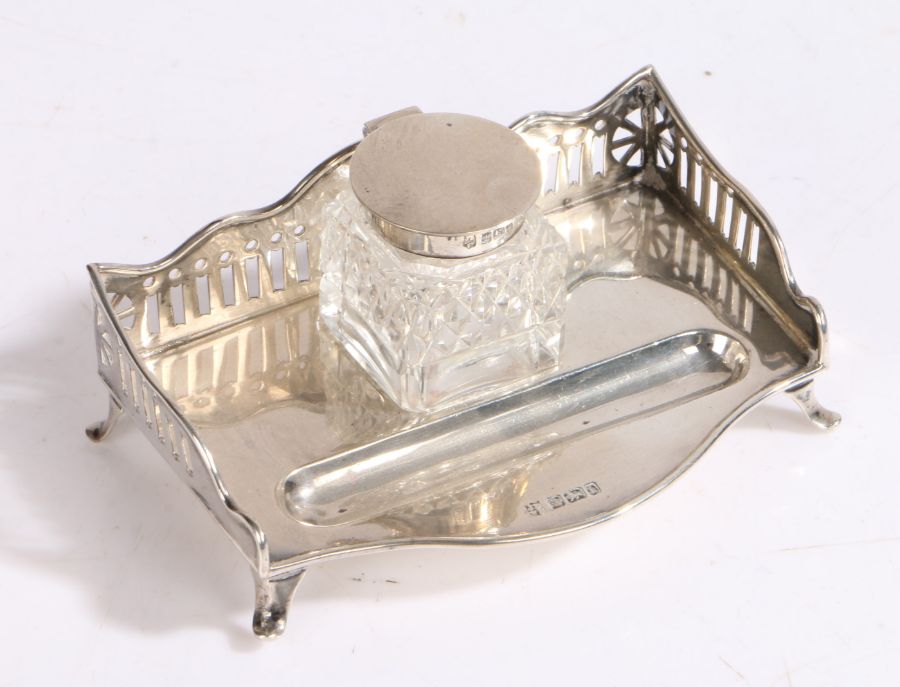 Edward VII silver inkstand, Sheffield 1902, maker James Deakin & Sons, the silver lidded clear