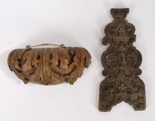 George III oak bracket, with carved acanthus leaf decoration, 32.5cm wide, 14cm high, 14cm deep, oak