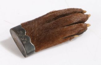 Rowland Ward silver mounted otters paw brooch, Birmingham 1926, the silver cap engraved "E.C.O.H.