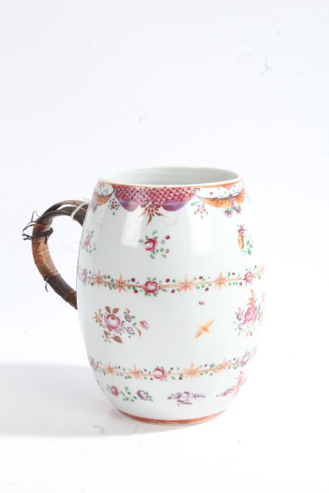 Late 18th/early 19th century Chinese export porcelain mug, with polychrome painted pink and purple