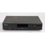 Traxdata Traxaaudio 900 CD recorder, Compact disc player that recoreds. serial number