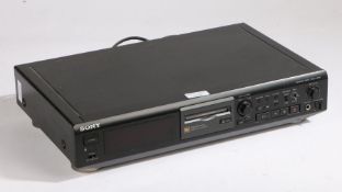 Sony MDS-JE510 Mini Disc player recorder, with wide bit stream and sampling rate converter, serial