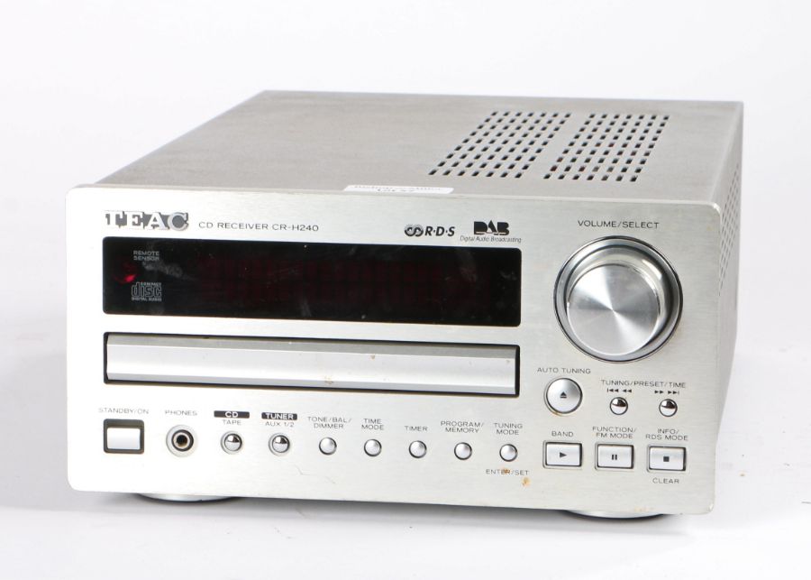 TEAC CR-H240 CD receiver, Amplifer, CD player, DAB tuner in one, serial number 8GP0658