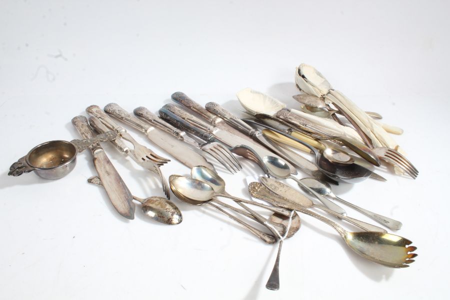 Silver and plated ware, to include five silver teaspoons and a preserve spoon, silver plated knives,