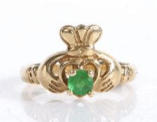 9 carat gold and green garnet set claddagh ring, ring size K, 2.7g