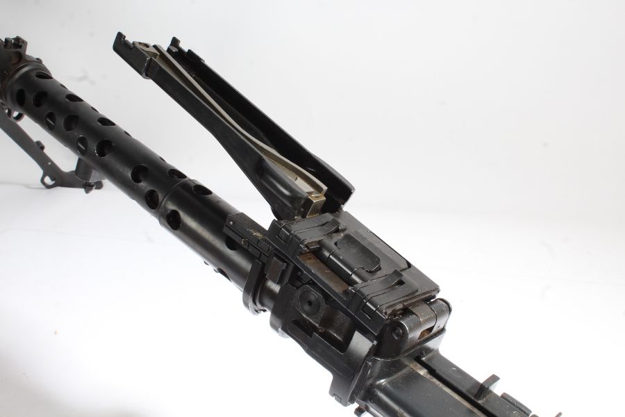 Second World War German MG34 Machine Gun, serial number 6889, stamped with manufacturers mark ' - Image 8 of 10