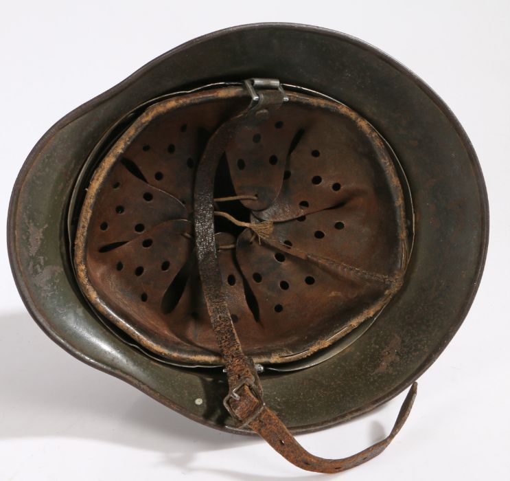 Second World War German M35  steel helmet, originally double decal one has been scratched off - Image 10 of 11