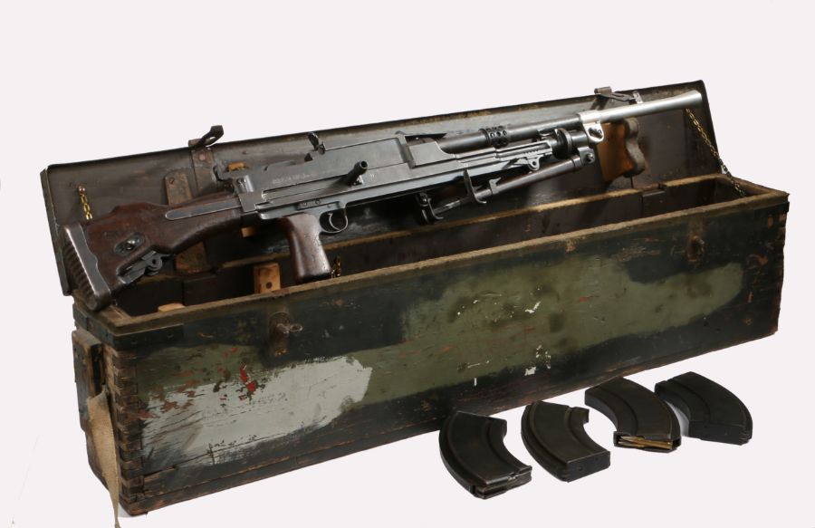 Second World War British Bren Light Machine Gun, serial number 'IT352', barrel with integral flash