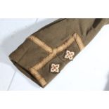 British Army Officers Tunic made to resemble a First World War cuff rank tunic to a lieutenant,