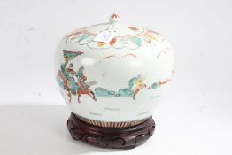 Chinese porcelain pot and cover, 20th century, painted with warriors, four character mark to base,