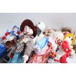 Large quantity of collectors dolls, to include Regency Fine Arts Henry VIII and Katherine of