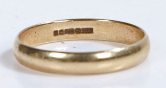 9 carat gold wedding band, ring size U weight 2.4 grams
