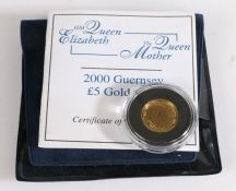 Royal Mint 2000 Guernsey £5 24 carat gold coin, Queen Elizabeth the Queen Mother, capsulated with