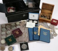 Collection of coins to include 1989 £2 silver proof two-coin set, commemorative crowns, album of