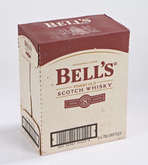 Bell's Aged 8 years Blended Scotch Whisky, 40% 70cl case of six bottles, (6) - Image 2 of 2