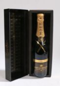 Moet & Chandon Grand Vintage champagne, 2000, 12.5% vol. 750ml. boxed