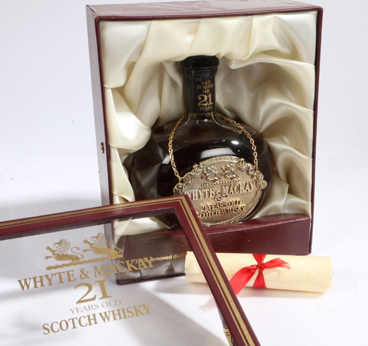 Whyte & Mackay 21 Years Old Scotch Whisky, 40% vol. 75cl. in presentation box with certificate.