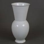 Designvase - KPM Berlin, Porzellan weiß glasiert, Entw.: Marguerite Friedländer 1931,"Halle'sche Fo