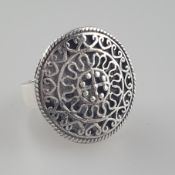 Silberring - runder kunstvoll durchbrochener Ringkopf orientalischer Prägung, Silberschmiedearbeit 