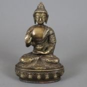 Figur des Buddha Shakyamuni - Tibet/Nepal, schwerer Gelbguss, in dhyana-asana auf Lotosthron sitzen