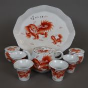 Teeservice mit Löwenmotiven - Porzellan, 8-tlg., bestehend aus 1 Teekännchen (H. 9cm), 2 Deckeldose