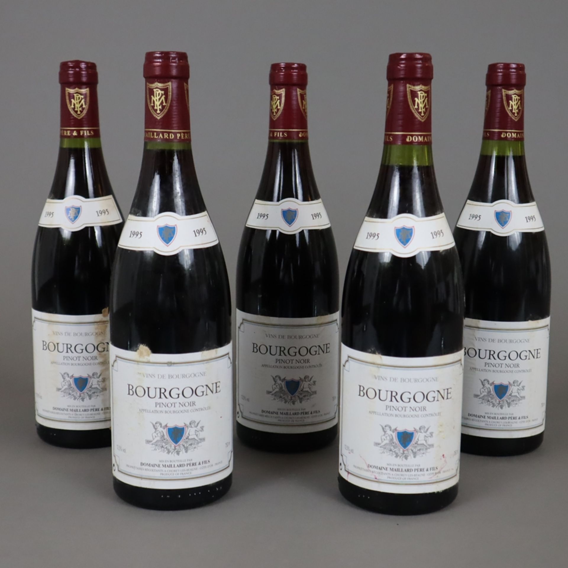 Weinkonvolut - 5 Flaschen, Bourgogne Pinot Noir, Domaine Maillard Père & Fils, 1995, je 0,7 Liter, 