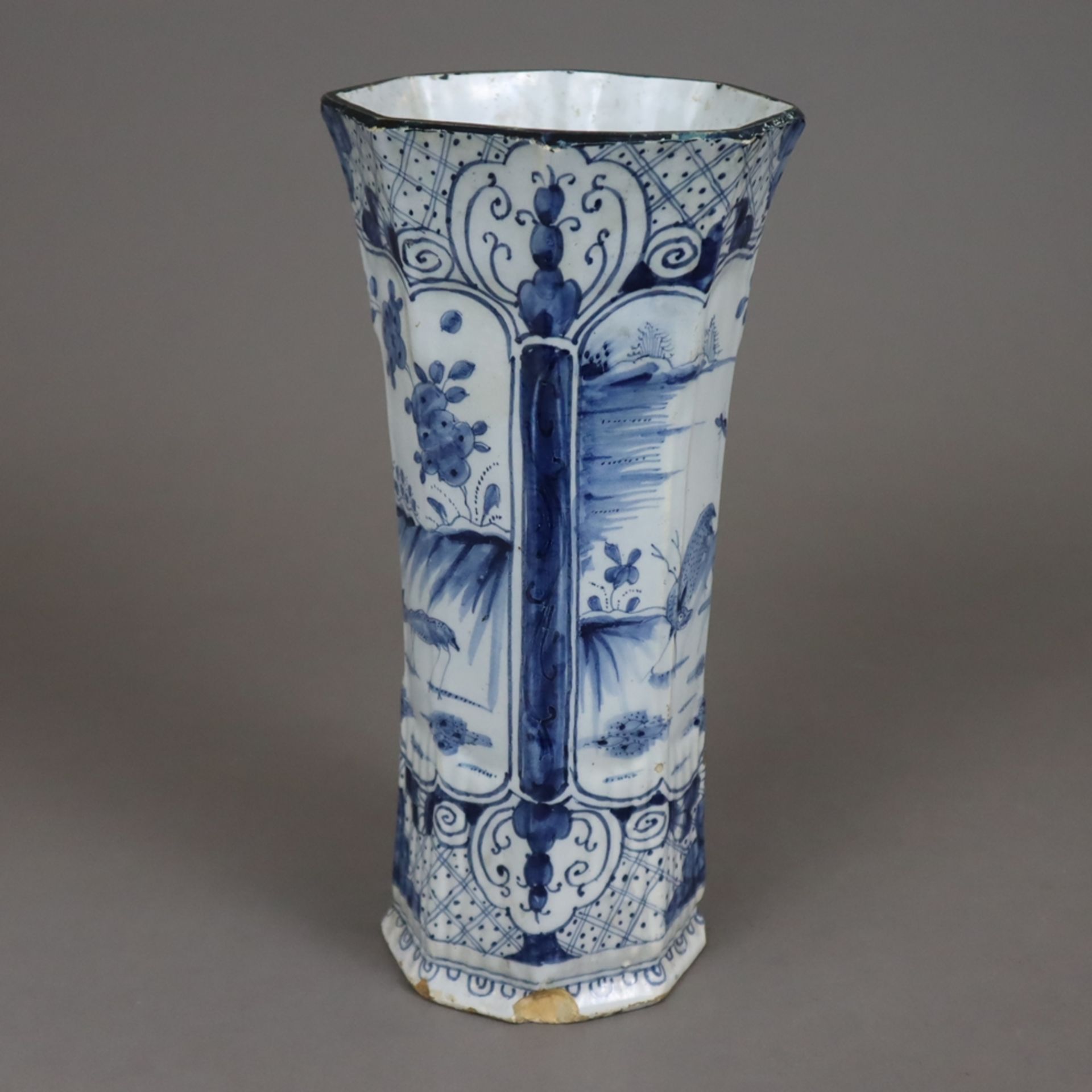 Trompetenvase - Delft, 2. H. 18. Jh., Fayence, kleisterblaue Glasur, Blaudekor mit Tiermotiven, Pfl - Bild 8 aus 12