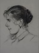 Happ, Jakob (1861 - Frankfurt/M.- 1936) - Profilbildnis einer jungen Frau mit Chignon, Kohlezeichnu