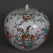 Porzellan-Deckeltopf - China, kugeliger Korpus mit Steckdeckel, auf der Wandung mehrfigurige szenis