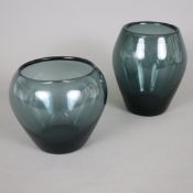 Zwei Vasen - Entwurf Wilhelm Wagenfeld (1900 Bremen- 1990 Stuttgart), WMF, Geislingen, dickwandiges