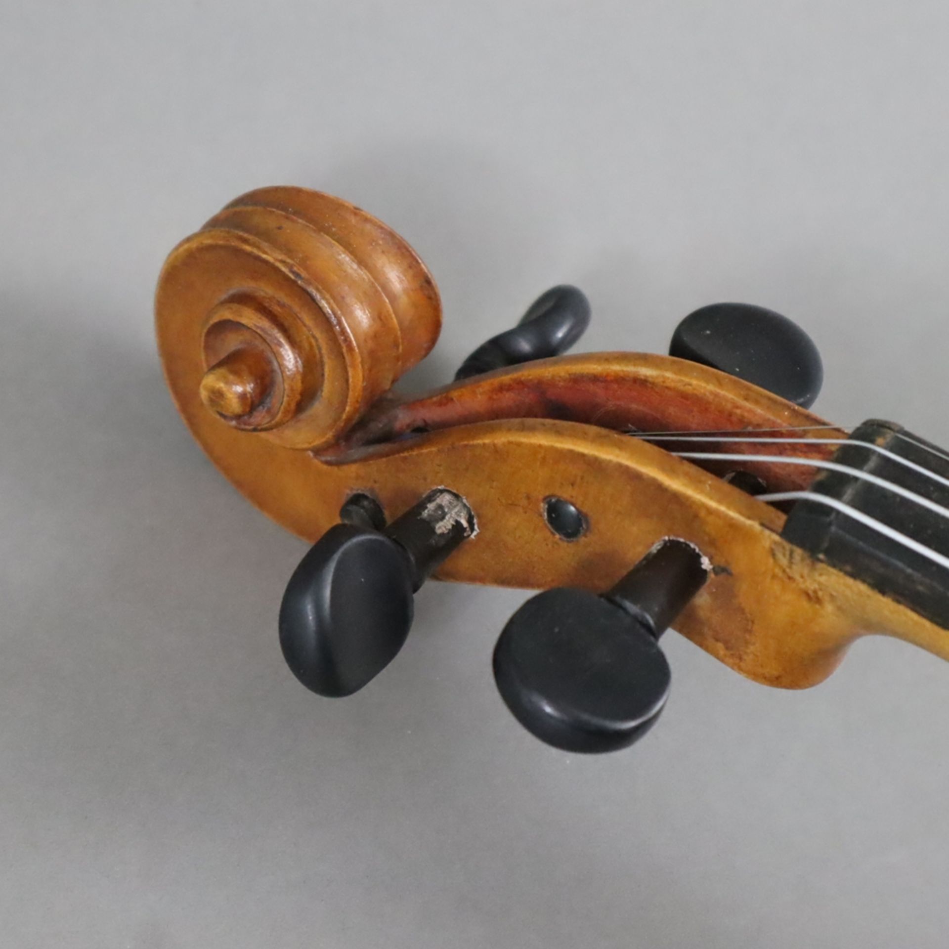 Geige - Tschechien, auf dem Faksimile-Etikett bezeichnet "A.J.Kreutzer / Brunensis anno 1953", zwei - Bild 2 aus 9